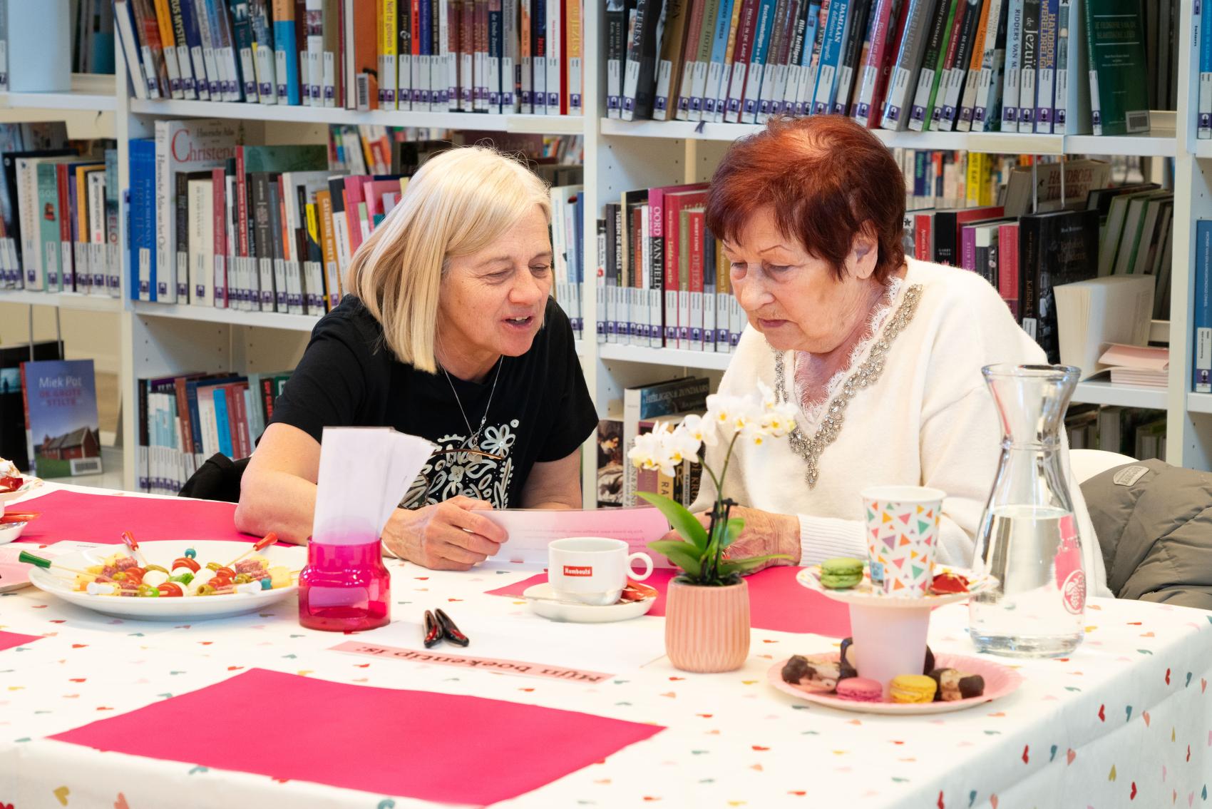 Boekenspeeddate met high tea in Houthalen-Helchteren